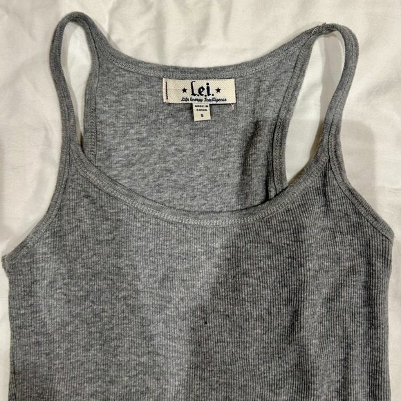 L.E.I. GRAY RIBBED TANK TOP SIZE S - Picture 3 of 4